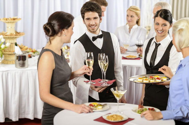 Banquet Server Là Gì? Tìm Hiểu Nghề Nghiệp Hấp Dẫn Này