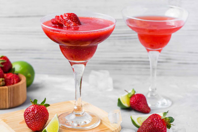 cocktail dau tay strawberry daiquiri