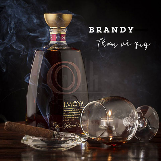 brandy hương thơm từ thảo mộc