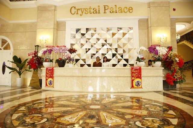 crystal palace co hoi lam viec hap dan tai moi truong chuyen nghiep