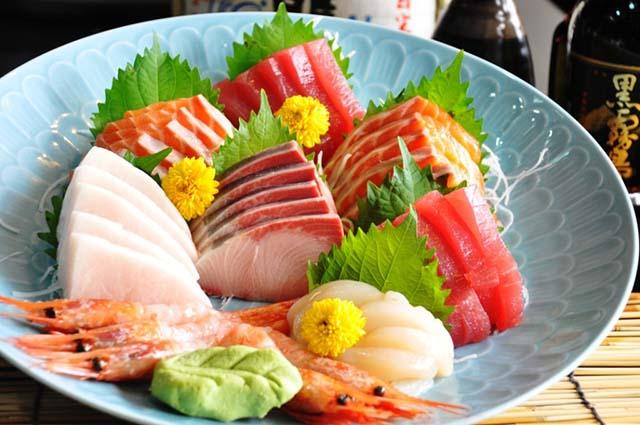 kham pha mon an sashimi