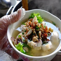 Phụ Bếp Á Quán Ăn