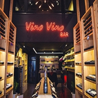 Nhân Viên Phục Vụ VinoVino